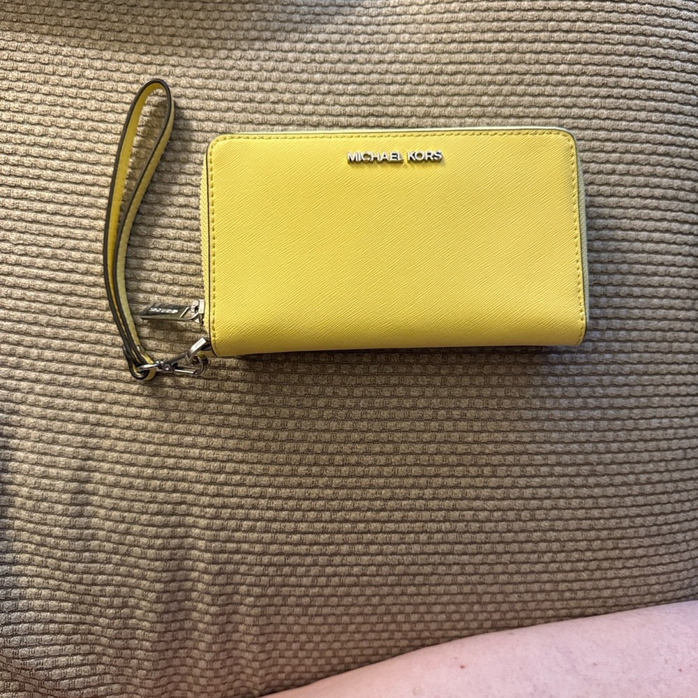 Michael Kors Jet Set Travel Medium Zip Phone Wallet Wristlet - Sunshine Yellow